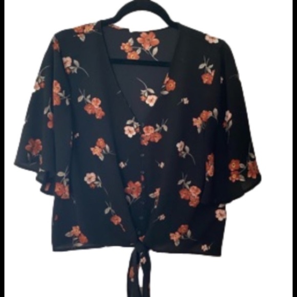 Lush Tops - Brand new never worn! Tie front, cap sleeve shirt. Lush, size small